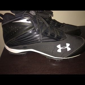 Men’s Under Armour football cleats